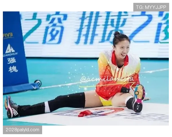 丁霞训练完直接拎爱马仕去吃夜宵？